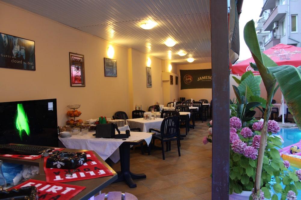 נסבר Italia Hotel מראה חיצוני תמונה