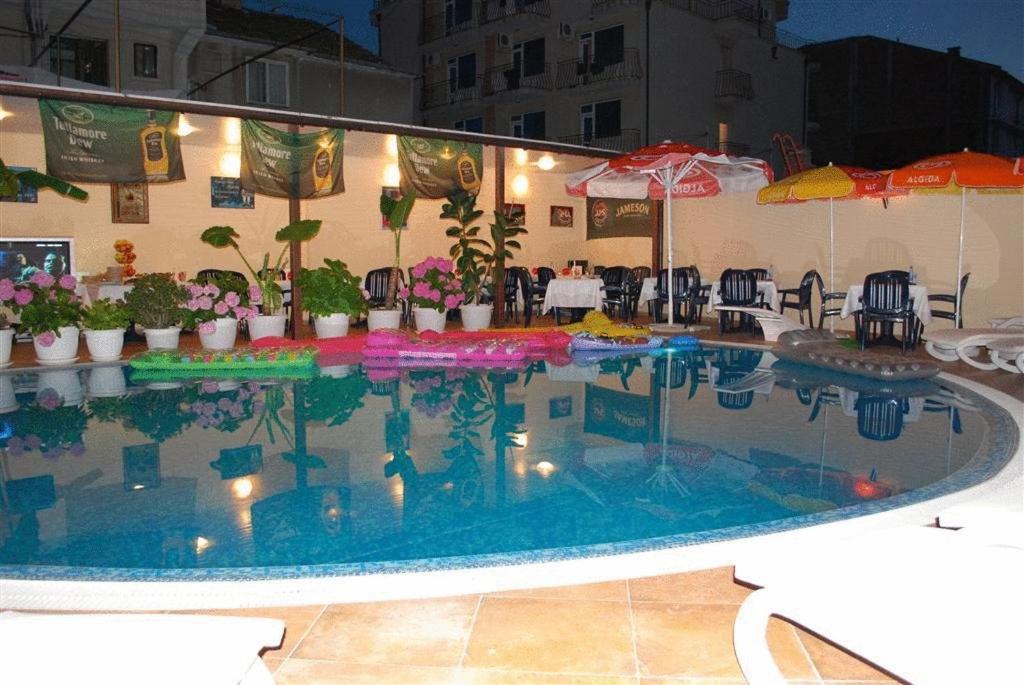 נסבר Italia Hotel מראה חיצוני תמונה